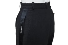 Load image into Gallery viewer, CHANEL シャネル サイドリボンパンツ リボンテープ ロゴ ココマークボタン サイズ36 ブラック 美品 中古 62531