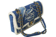 Load image into Gallery viewer, 極美品 CHANEL シャネル パッチワークデニムムートンショルダーバッグ エジプトライン 28番台 ブルー ゴールド金具 中古 62550