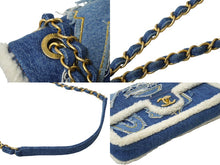 Load image into Gallery viewer, 極美品 CHANEL シャネル パッチワークデニムムートンショルダーバッグ エジプトライン 28番台 ブルー ゴールド金具 中古 62550