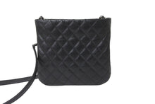 Load image into Gallery viewer, CHANEL シャネル キルティング ココマーク ミニショルダーバッグ 17番台 ブラック シルバーチェーン カーフ 美品 中古 62551