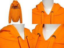 Load image into Gallery viewer, 極美品 CHROME HEARTS クロムハーツ ×オフホワイト ロゴバックプリントプルオーバーパーカー オレンジ サイズXL 中古 62592