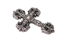 Load image into Gallery viewer, CHROME HEARTS クロムハーツ フィリグリークロス スモール ペンダント シルバー 76.1g シルバー925 美品 中古 62595