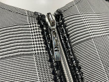Load image into Gallery viewer, Christian Dior クリスチャンディオール キッズ ジャケット チェック柄 サイズ12A ブラック ホワイト シルバー金具 良品 中古 62601