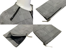 Load image into Gallery viewer, Christian Dior クリスチャンディオール キッズ ジャケット チェック柄 サイズ12A ブラック ホワイト シルバー金具 良品 中古 62601