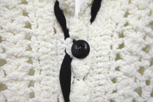 Load image into Gallery viewer, CHANEL シャネル メッシュ ニット カーディガン ホワイト ブラック 05P ココボタン P25421W03498 サイズ44 美品 中古 62602