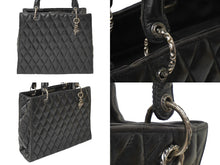 Load image into Gallery viewer, CHROME HEARTS クロムハーツ ラムキルティングトート ダガー クロス BSフレア チャーム ブラック シルバー金具 良品 中古 62661