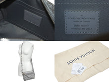Load image into Gallery viewer, 極美品 LOUIS VUITTON ルイヴィトン ミニソフトトランク ショルダーバッグ M59726 ダミエ・グリッター 22SS シルバー 中古 62691