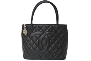 CHANEL シャネル 復刻トートバック A01804 7番台 キャビアスキン ブラック シルバープレート 美品 中古 626922