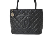 Load image into Gallery viewer, CHANEL シャネル 復刻トートバック A01804 7番台 キャビアスキン ブラック シルバープレート 美品 中古 626922