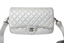 Load image into Gallery viewer, CHANEL シャネル マトラッセ チェーンショルダー ショルダーバッグ 22番台 ラムスキン シルバー シルバー金具 美品 中古 62693
