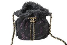 Load image into Gallery viewer, 極美品 CHANEL シャネル 巾着ミニ チェーンショルダーバッグ ランダム デニム ブラックパープル ゴールド金具 中古 62698