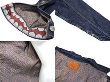 Load image into Gallery viewer, Levi&#39;s リーバイス オリジナルフェイク KAWS 直筆サイン入り デニムジャケット シルバー金具 サイズ38 美品 中古 62712