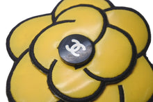 Load image into Gallery viewer, CHANEL シャネル ココマーク カメリアブローチ ブローチ 花 フラワー イエロー ブラック 小物 アクセサリー 美品 中古 62713