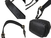 Load image into Gallery viewer, CHANEL シャネル ショルダーバッグ 巾着 チェーンショルダー 11番台 ココマーク ブラック レザー シルバー金具 美品 中古 62726
