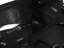 Load image into Gallery viewer, CHANEL シャネル ショルダーバッグ 巾着 チェーンショルダー 11番台 ココマーク ブラック レザー シルバー金具 美品 中古 62726