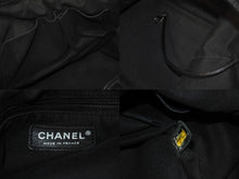 Load image into Gallery viewer, CHANEL シャネル ショルダーバッグ 巾着 チェーンショルダー 11番台 ココマーク ブラック レザー シルバー金具 美品 中古 62726