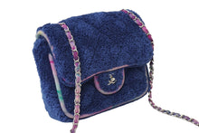 Load image into Gallery viewer, CHANEL シャネル テリースクエア チェーンショルダーバッグ 30番台 ブルー タイダイ柄 2021 クルーズコレクション 良品 中古 62728