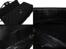 Load image into Gallery viewer, 極美品 CHANEL シャネル イーストウエスト ショルダーバッグ キャビアスキン 11番台 黒×シルバー 中古 62731
