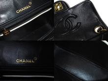 Load image into Gallery viewer, CHANEL シャネル ヴィンテージ ミニマトラッセチェーンショルダーバッグ19cm 1番台 ブラック ホワイト バイカラー 美品 中古 62732