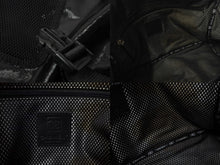 Load image into Gallery viewer, CHANEL シャネル スポーツライン ココマーク ショルダーバッグ 11番台 パテント ナイロン ブラック 良品 中古 62738