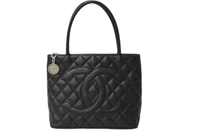 CHANEL シャネル ハンドバッグ 復刻トート キャビアスキン マトラッセ ココマーク 6番台 シルバー金具 美品 中古 62750