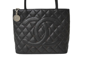 CHANEL シャネル ハンドバッグ 復刻トート キャビアスキン マトラッセ ココマーク 6番台 シルバー金具 美品 中古 62750