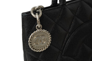 CHANEL シャネル ハンドバッグ 復刻トート キャビアスキン マトラッセ ココマーク 6番台 シルバー金具 美品 中古 62750