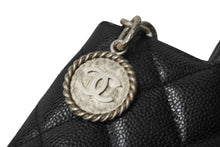 Load image into Gallery viewer, CHANEL シャネル ハンドバッグ 復刻トート キャビアスキン マトラッセ ココマーク 6番台 シルバー金具 美品 中古 62750