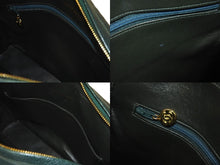 Load image into Gallery viewer, 極美品 CHANEL シャネル ビジューチェーンショルダーバッグ マトラッセ 玉付きキャビアスキン 3番台 グリーン 中古 62752