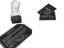 Load image into Gallery viewer, 極美品 CHANEL シャネル ビジューチェーンショルダーバッグ マトラッセ 玉付きキャビアスキン 3番台 グリーン 中古 62752