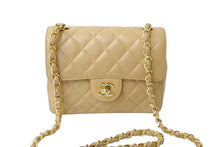 Load image into Gallery viewer, 極美品 新型 CHANEL シャネル ヴィンテージ ミニマトラッセチェーンショルダーバッグ 6番台 ベージュ 中古 62753