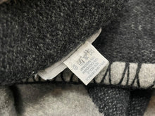 Load image into Gallery viewer, CHANEL シャネル スポーツライン 大判ブランケット ウール カシミヤ混 グレー ブラック 美品 中古 62763