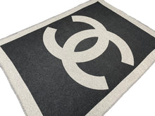 Load image into Gallery viewer, CHANEL シャネル スポーツライン 大判ブランケット ウール カシミヤ混 グレー ブラック 美品 中古 62763