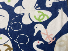 Load image into Gallery viewer, CHANEL シャネル 総柄 ビーチタオル マルチカラー ココマーク 大判 動物 魚 ロゴ 雑貨 美品 中古 62765