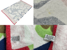 Load image into Gallery viewer, CHANEL シャネル 総柄 ビーチタオル マルチカラー ココマーク 大判 動物 魚 ロゴ 雑貨 美品 中古 62765