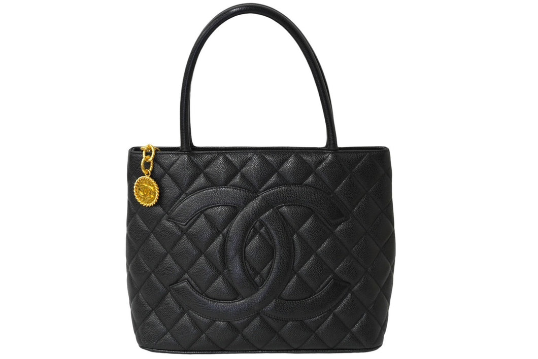 極美品 CHANEL シャネル ハンドバッグ 復刻トート キャビアスキン マトラッセ ココマーク 6番台 ゴールド金具 中古 62767