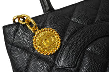 Load image into Gallery viewer, 極美品 CHANEL シャネル ハンドバッグ 復刻トート キャビアスキン マトラッセ ココマーク 6番台 ゴールド金具 中古 62767