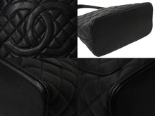 Load image into Gallery viewer, 極美品 CHANEL シャネル ハンドバッグ 復刻トート キャビアスキン マトラッセ ココマーク 6番台 ゴールド金具 中古 62767