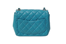 Load image into Gallery viewer, CHANEL シャネル ショルダーバッグ ミニマトラッセ マトラッセ 17cm ラムスキン グリーン系 シルバー金具 20番台 中古 62788