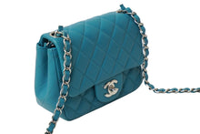 Load image into Gallery viewer, CHANEL シャネル ショルダーバッグ ミニマトラッセ マトラッセ 17cm ラムスキン グリーン系 シルバー金具 20番台 中古 62788