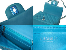 Load image into Gallery viewer, CHANEL シャネル ショルダーバッグ ミニマトラッセ マトラッセ 17cm ラムスキン グリーン系 シルバー金具 20番台 中古 62788
