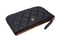 Load image into Gallery viewer, CHANEL シャネル マトラッセ ミニポーチ 31番台 A82365 キャビアスキン グレインドカーフ ブラック ゴールド金具 美品 中古 66279