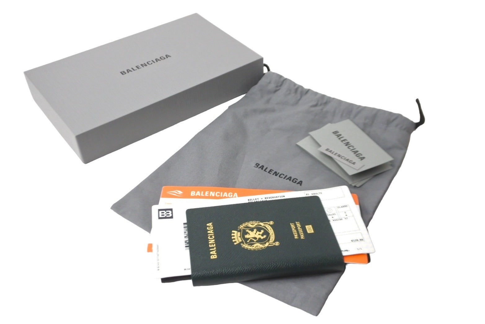 新品未使用品 BALENCIAGA バレンシアガ パスポートロング