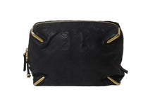 Load image into Gallery viewer, CHANEL シャネル レザーポーチ 24番台 キルティング ドローコード ブラック ゴールド金具 美品 中古 62861