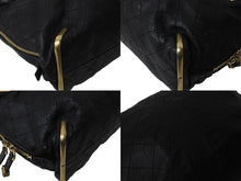 Load image into Gallery viewer, CHANEL シャネル レザーポーチ 24番台 キルティング ドローコード ブラック ゴールド金具 美品 中古 62861