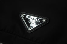 Load image into Gallery viewer, PRADA プラダ ウエストバッグ ボディバッグ 2VL056 トライアングルロゴ サフィアーノレザー ブラック シルバー金具 美品 中古 62862
