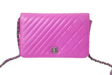 Load image into Gallery viewer, CHANEL シャネル 長財布 チェーンウォレット ショルダーバッグ マトラッセ シェブロン ラムスキン パープル ガンメタリック 美品 中古 62870