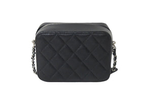 新品同様 CHANEL シャネル ミニカメラバッグ チェーンショルダーバッグ ココマーク 31番台 AP2426 ブラック キャビアスキン シルバー金具 中古 62877