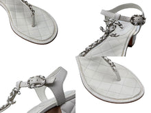 Load image into Gallery viewer, CHANEL シャネル ココマーク サンダル ラムスキン ホワイト ベージュ シルバー金具 サイズ37C 美品 中古 62890