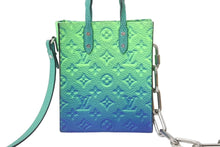 Load image into Gallery viewer, 極美品 LOUIS VUITTON ルイヴィトン バッグ サックプラXS イリュージョン 22年コレクション 2way グリーン M81221 レザー 中古 62921